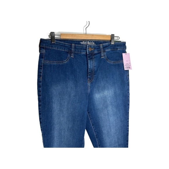 NWT Universal Thread Mid Rise Skinny 14 Short - Picture 3 of 11